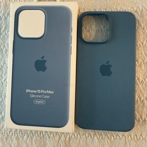 iPhone 15 pro Max Blue silicone case MagSafe